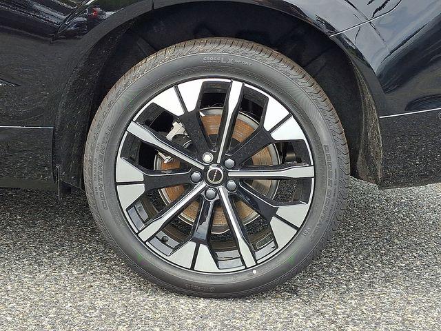 2026 Volvo XC60 Plug-In Hybrid Plus, T8 AWD Electric/Gasoline, Dark