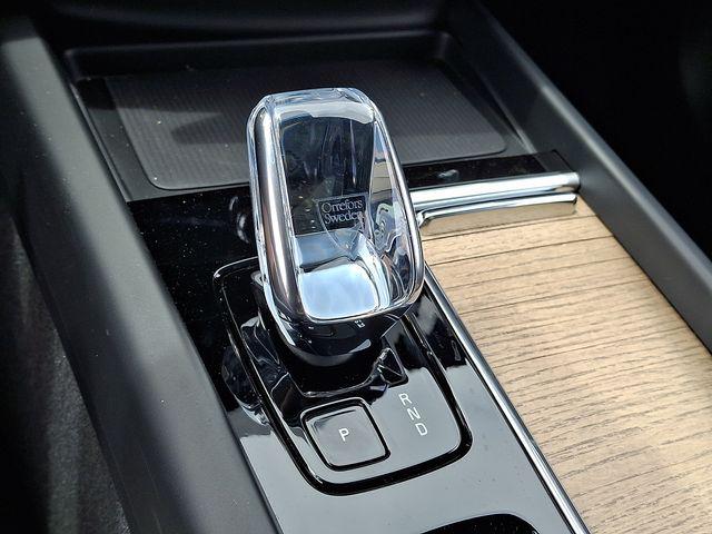 2026 Volvo XC60 Plug-In Hybrid Plus, T8 AWD Electric/Gasoline, Dark