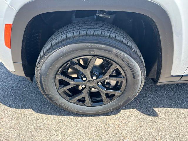 2026 Jeep Grand Cherokee L Altitude 4x4