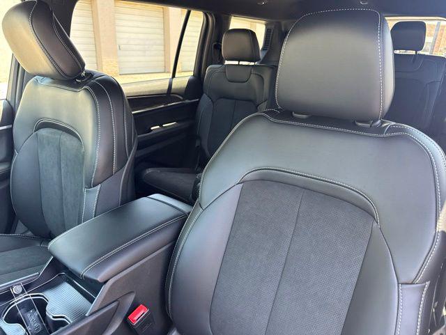 2026 Jeep Grand Cherokee L Altitude 4x4