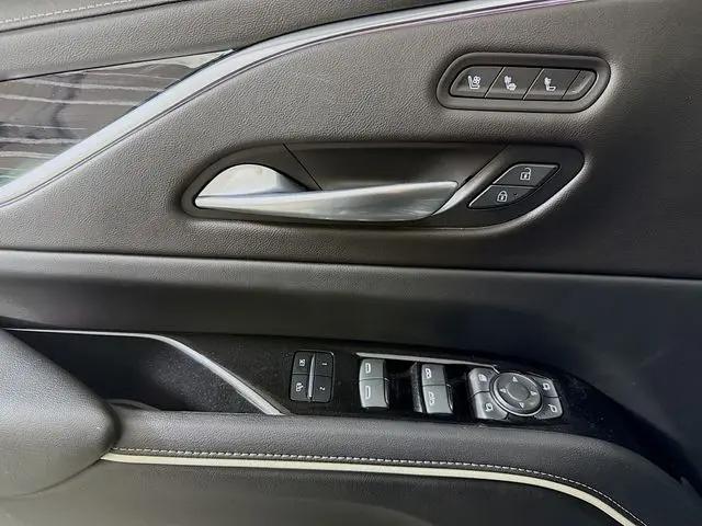 2023 Cadillac Escalade 4WD Sport