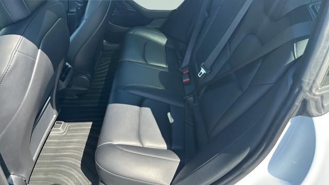 2021 Tesla Model 3 Standard Range Plus Rear-Wheel Drive