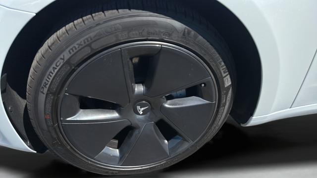2021 Tesla Model 3 Standard Range Plus Rear-Wheel Drive