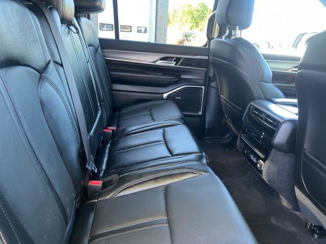 2023 Jeep Wagoneer Series II Carbide 4x4