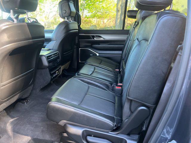 2023 Jeep Wagoneer Series II Carbide 4x4