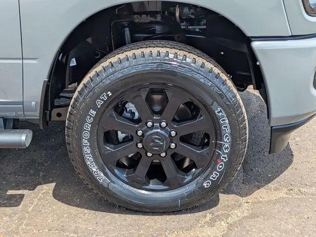 2026 Ram 2500 Black Express Crew Cab 4x4 64 Box