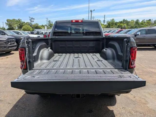 2026 Ram 2500 Black Express Crew Cab 4x4 64 Box