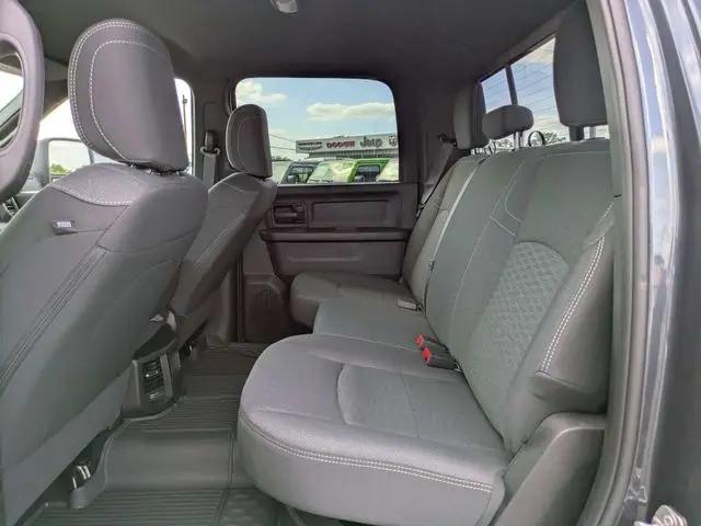 2026 Ram 2500 Black Express Crew Cab 4x4 64 Box