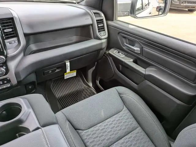 2026 Ram 1500 Warlock Crew Cab 4x4 5'7" Box