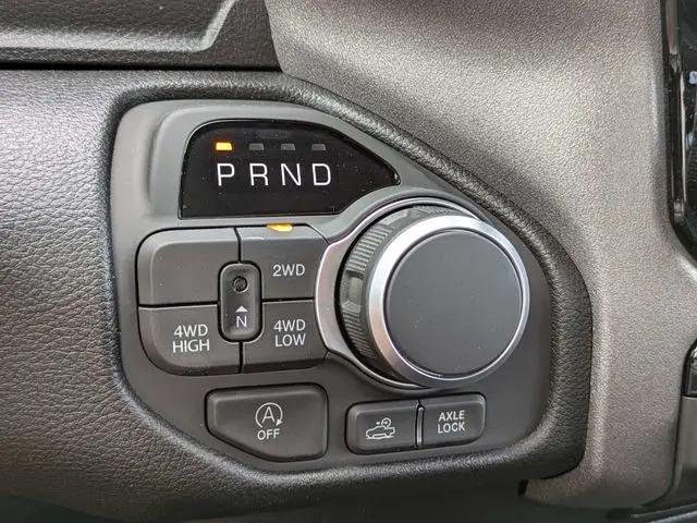 2026 Ram 1500 Warlock Crew Cab 4x4 5'7" Box