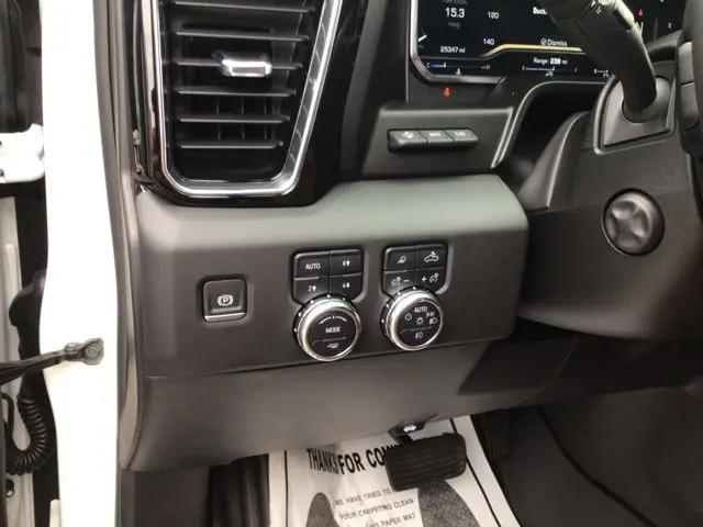 2025 GMC Sierra 1500 4WD Crew Cab Short Box Denali Ultimate