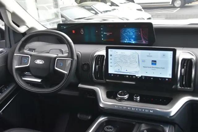 2025 Ford Expedition Platinum MAX