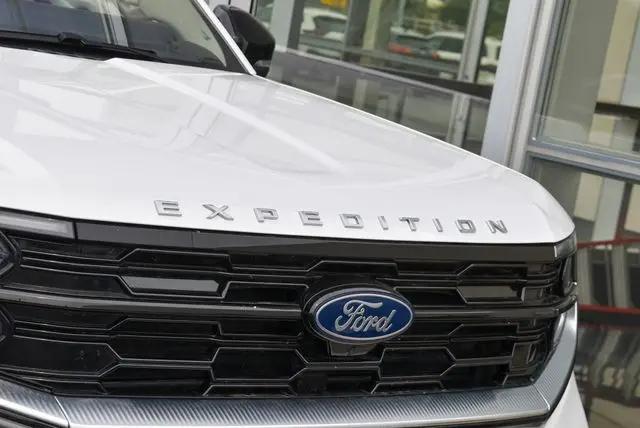 2025 Ford Expedition Platinum MAX