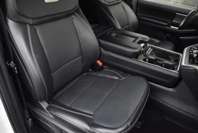 2025 Ford Expedition Platinum MAX