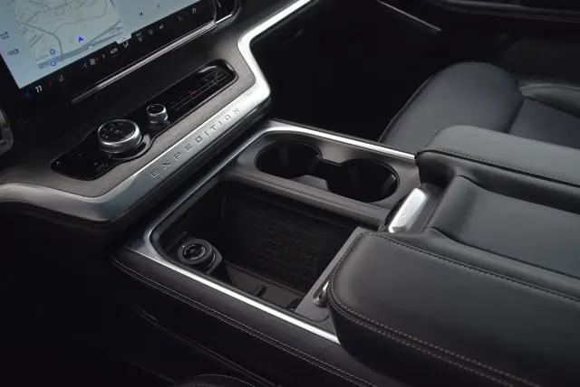 2025 Ford Expedition Platinum MAX