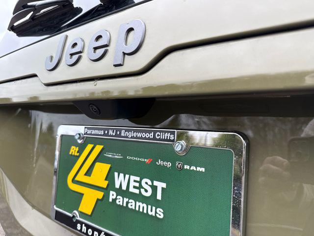 2026 Jeep Cherokee Laredo 4x4