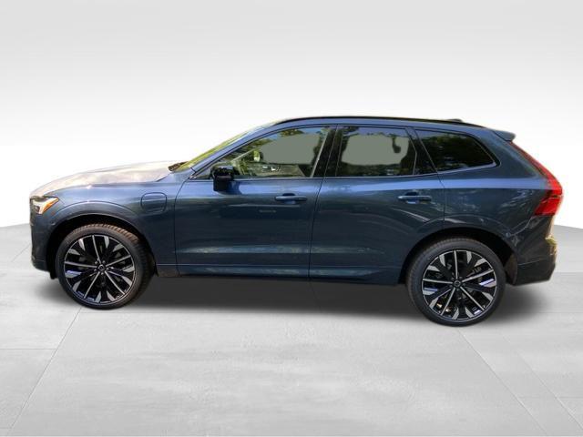 2026 Volvo XC60 Plug-In Hybrid Ultra, T8 AWD Electric/Gasoline, Dark
