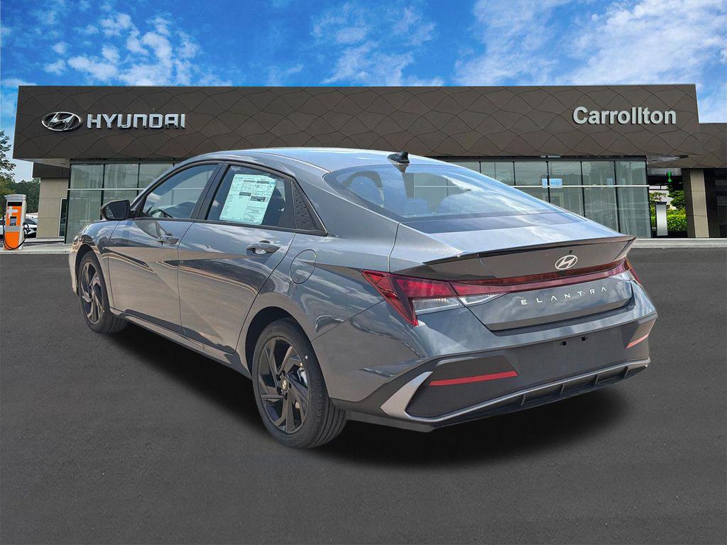 New 2026 Gray HYUNDAI SEL Sport image 8