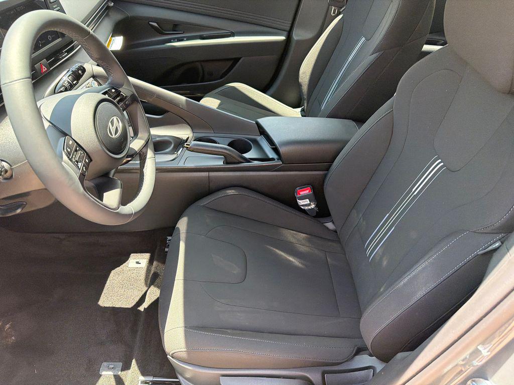 New 2026 Gray HYUNDAI SEL Sport image 10