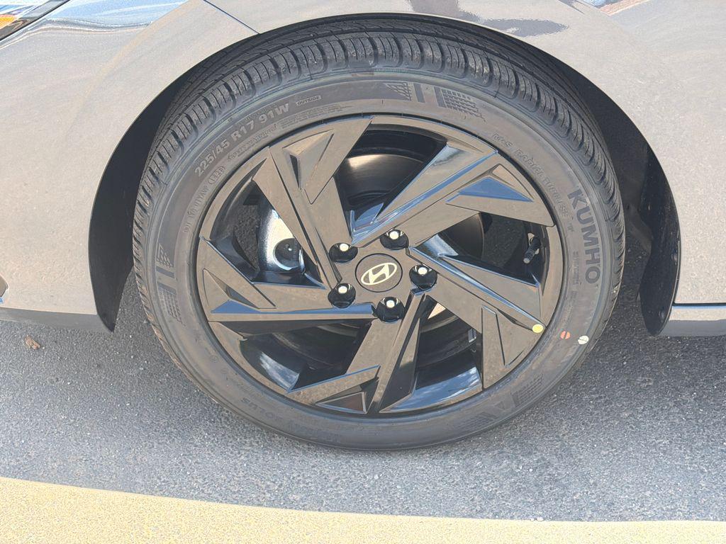 New 2026 Gray HYUNDAI SEL Sport image 12