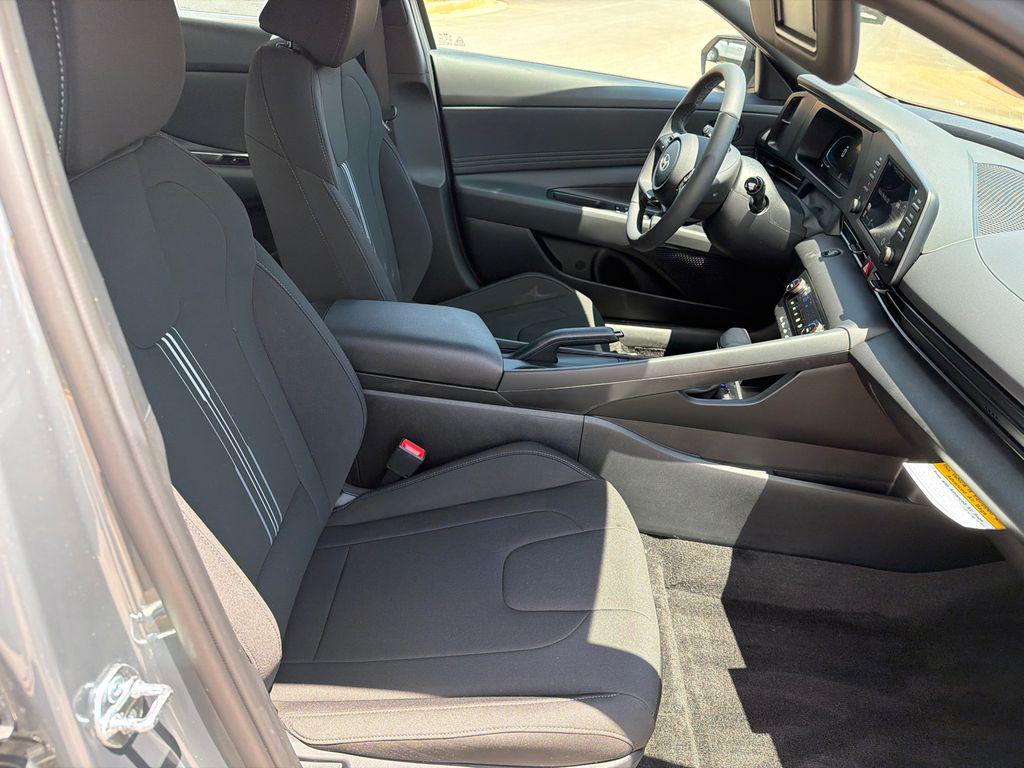 New 2026 Gray HYUNDAI SEL Sport image 14