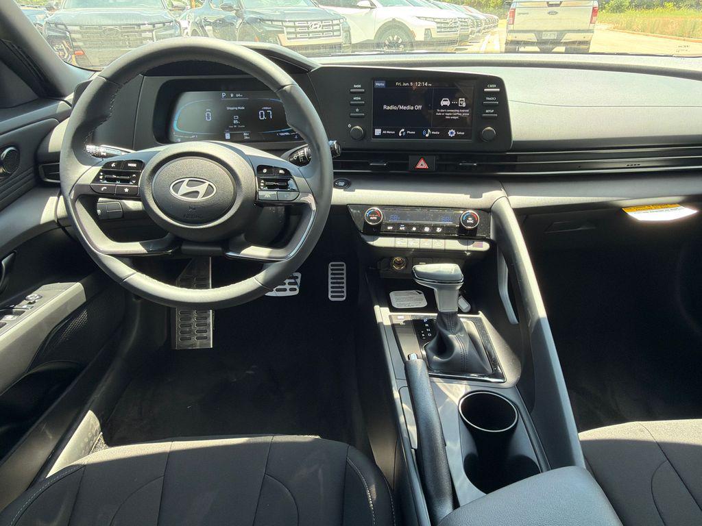 New 2026 Gray HYUNDAI SEL Sport image 23