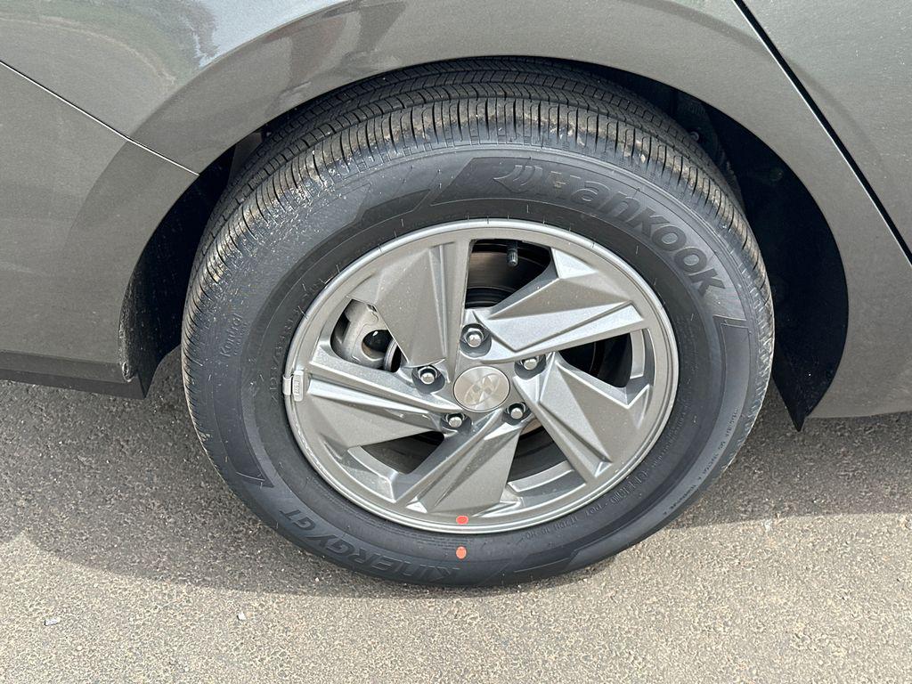 New 2026 Gray HYUNDAI SE image 18