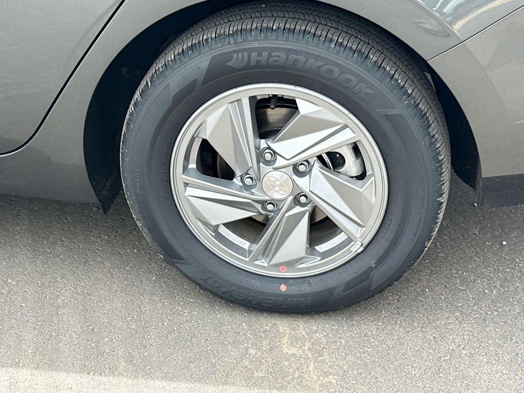 New 2026 Gray HYUNDAI SE image 20