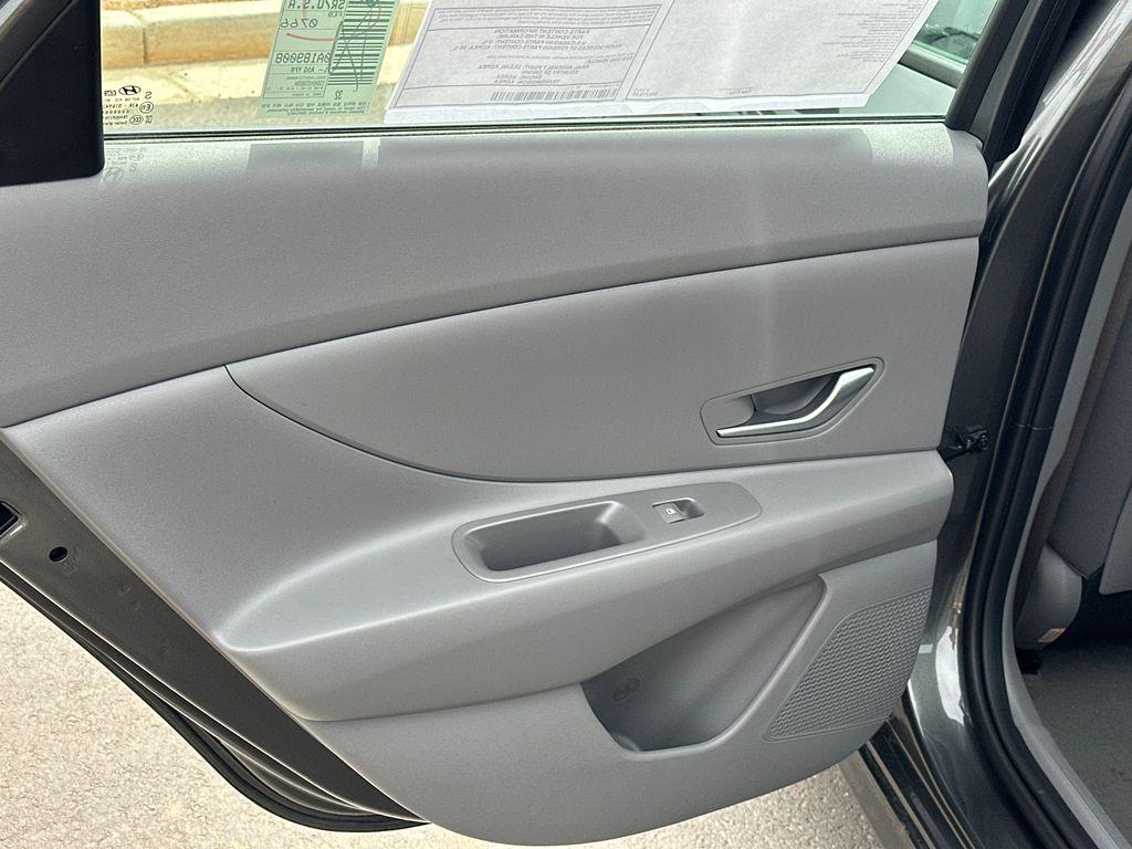 New 2026 Gray HYUNDAI SE image 22