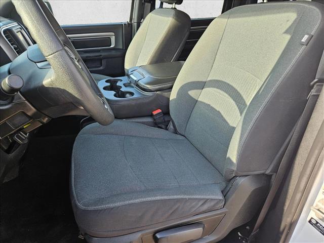 2024 Ram 1500 Classic Warlock Crew Cab 4x2 5'7" Box
