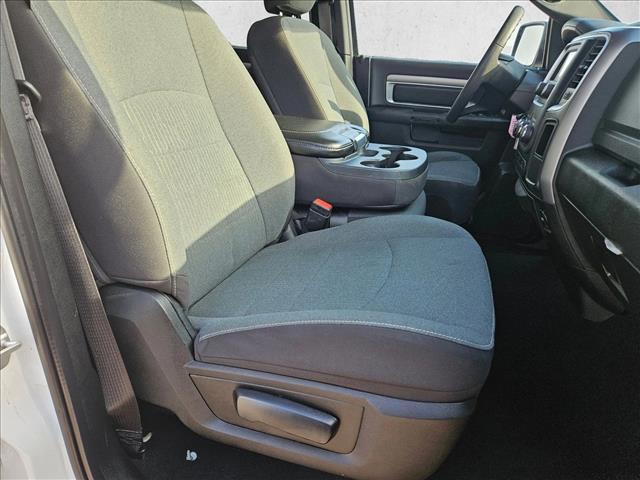 2024 Ram 1500 Classic Warlock Crew Cab 4x2 5'7" Box