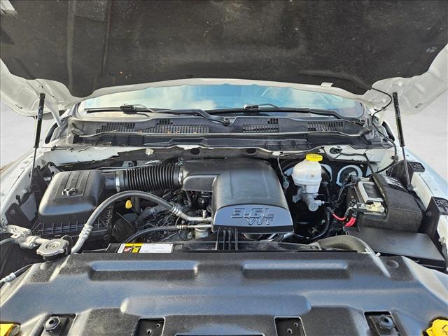 2024 Ram 1500 Classic Warlock Crew Cab 4x2 5'7" Box