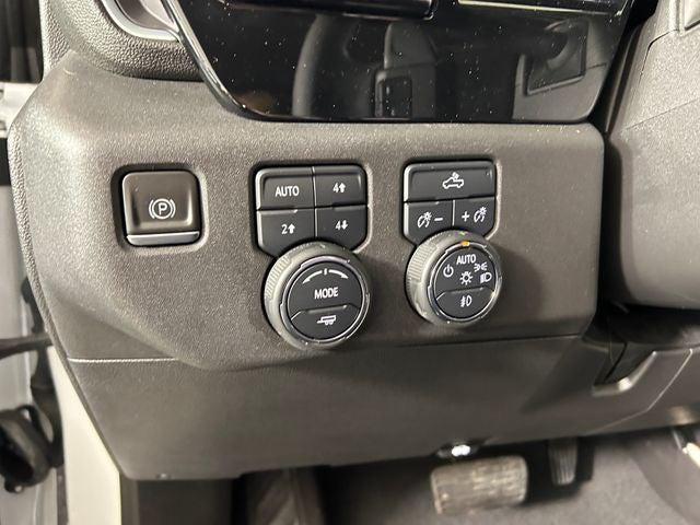 2023 Chevrolet Silverado 1500 4WD Crew Cab Short Bed LT Trail Boss