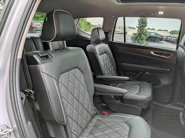 2025 Volkswagen Atlas 2.0T SEL Premium R-Line