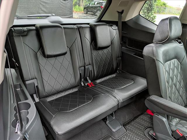 2025 Volkswagen Atlas 2.0T SEL Premium R-Line