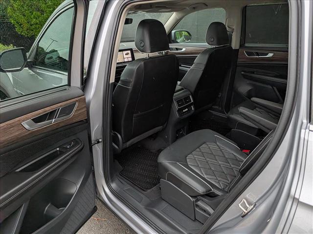 2025 Volkswagen Atlas 2.0T SEL Premium R-Line