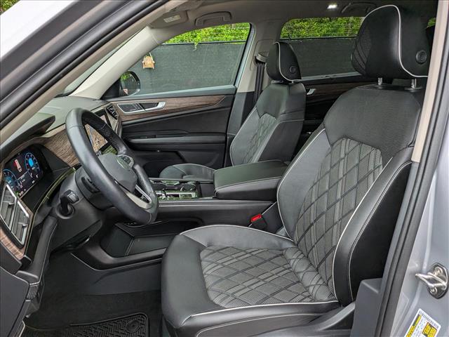2025 Volkswagen Atlas 2.0T SEL Premium R-Line