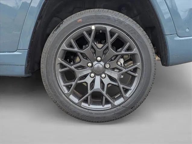 2026 Jeep Grand Cherokee Summit 4x4