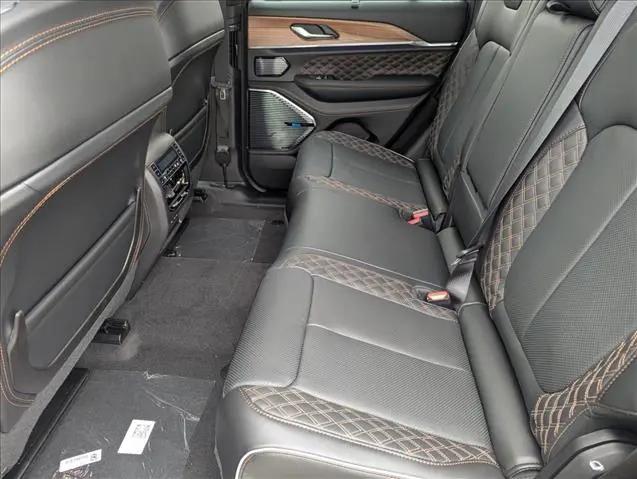2026 Jeep Grand Cherokee Summit 4x4
