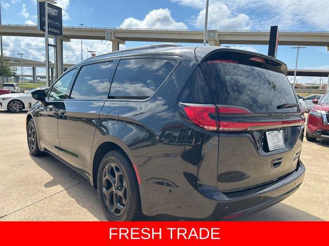 2024 Chrysler Pacifica Hybrid Premium S Appearance Pkg