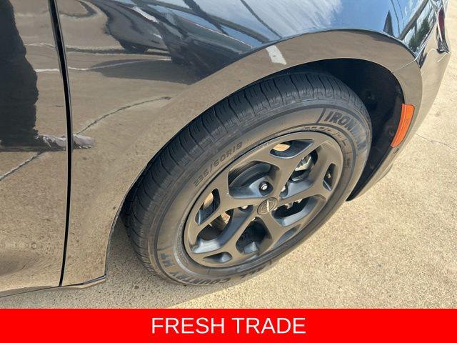 2024 Chrysler Pacifica Hybrid Premium S Appearance Pkg