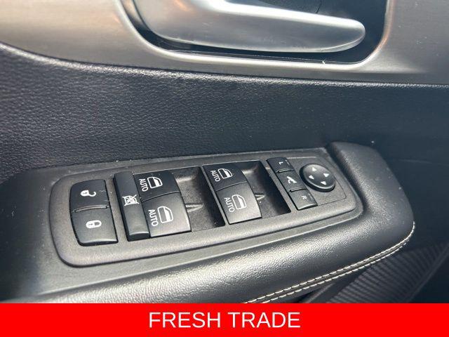 2024 Chrysler Pacifica Hybrid Premium S Appearance Pkg