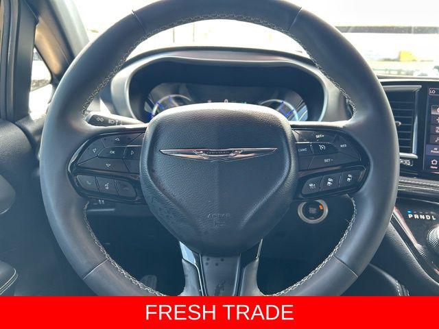 2024 Chrysler Pacifica Hybrid Premium S Appearance Pkg