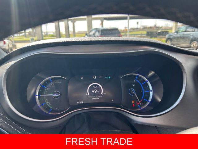 2024 Chrysler Pacifica Hybrid Premium S Appearance Pkg