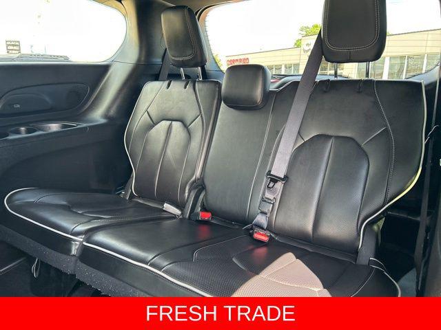 2024 Chrysler Pacifica Hybrid Premium S Appearance Pkg