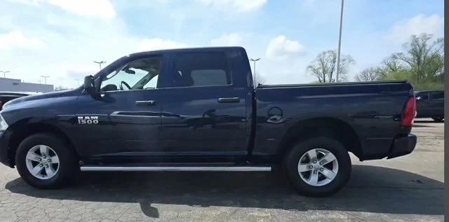 2017 RAM 1500 Express Crew Cab 4x4 57 Box