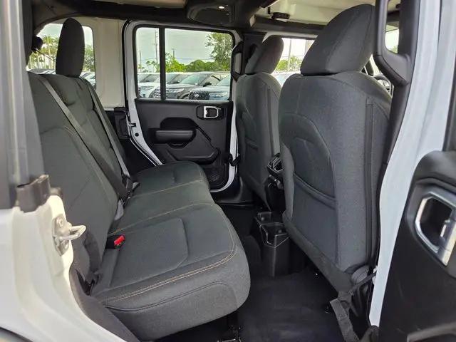 2025 Jeep Wrangler 4-Door Summit 4x4