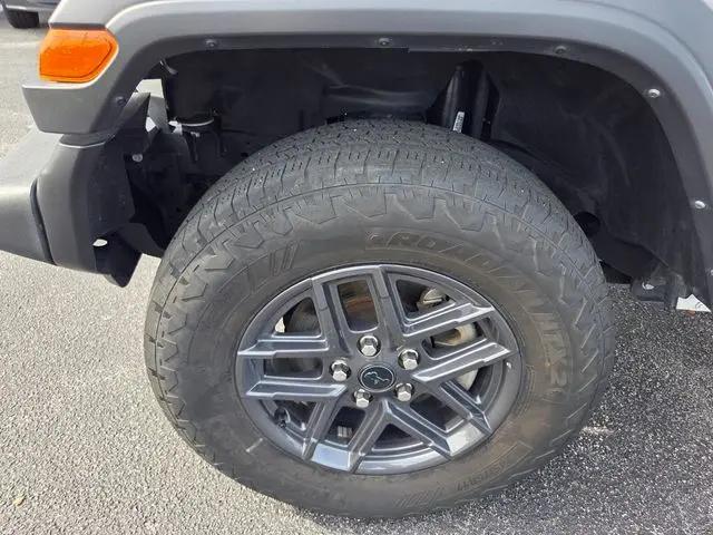 2025 Jeep Wrangler 4-Door Summit 4x4