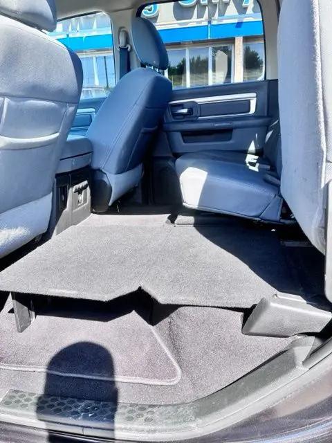 2018 Ram 1500 Big Horn Crew Cab 4x4 5'7" Box