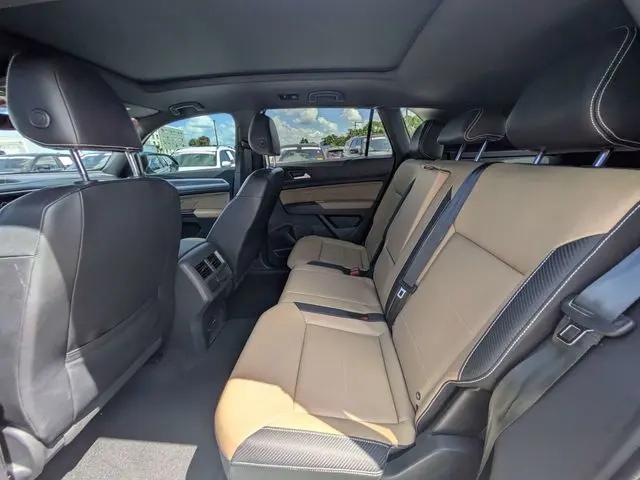 2021 Volkswagen Atlas Cross Sport 2.0T SE w/Technology